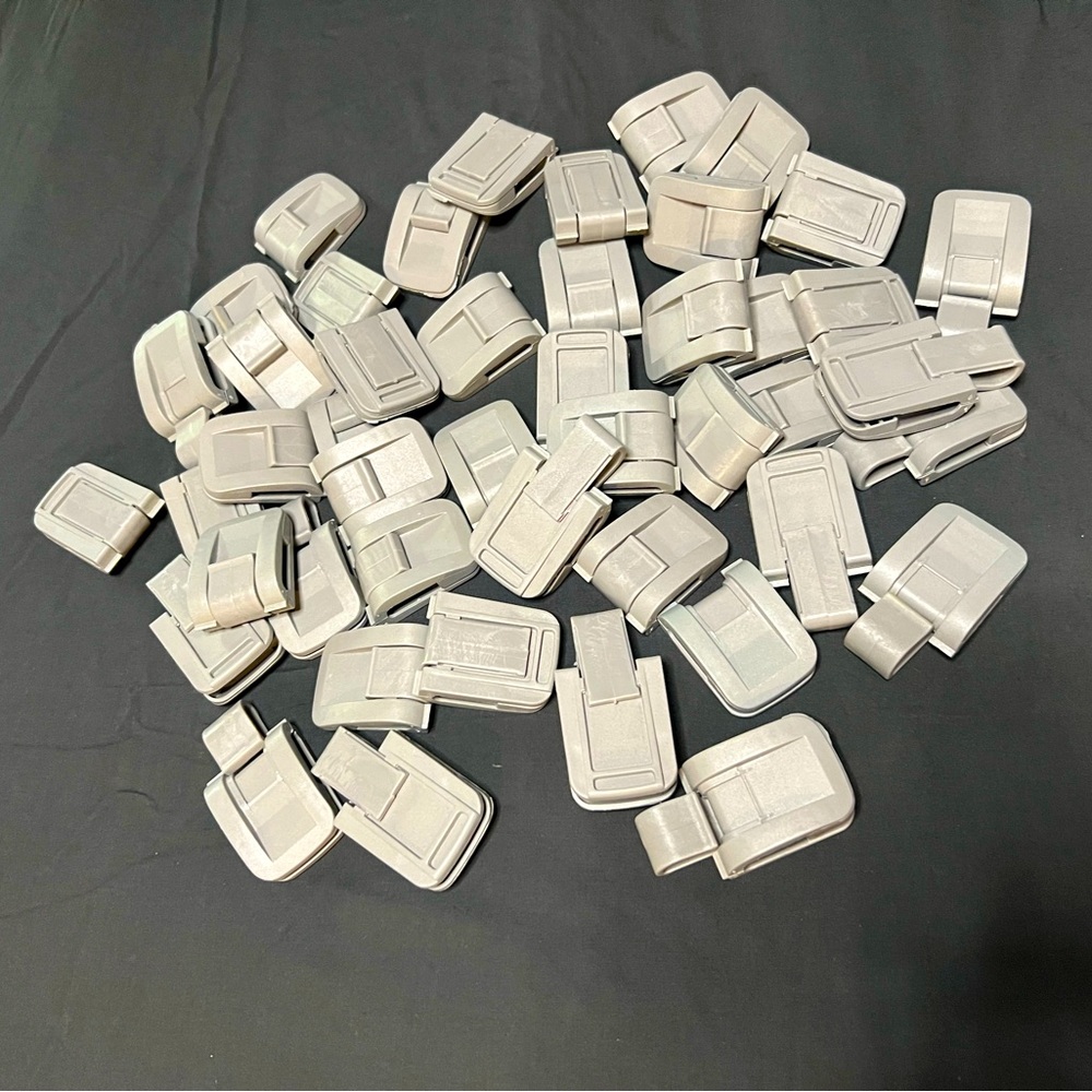 Huggable Hangers clothing clips 23 sets = 46 clips